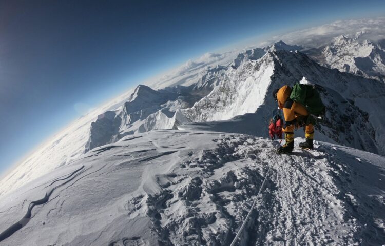 Người leo núi Everest có thể bị bệnh tâm thần
