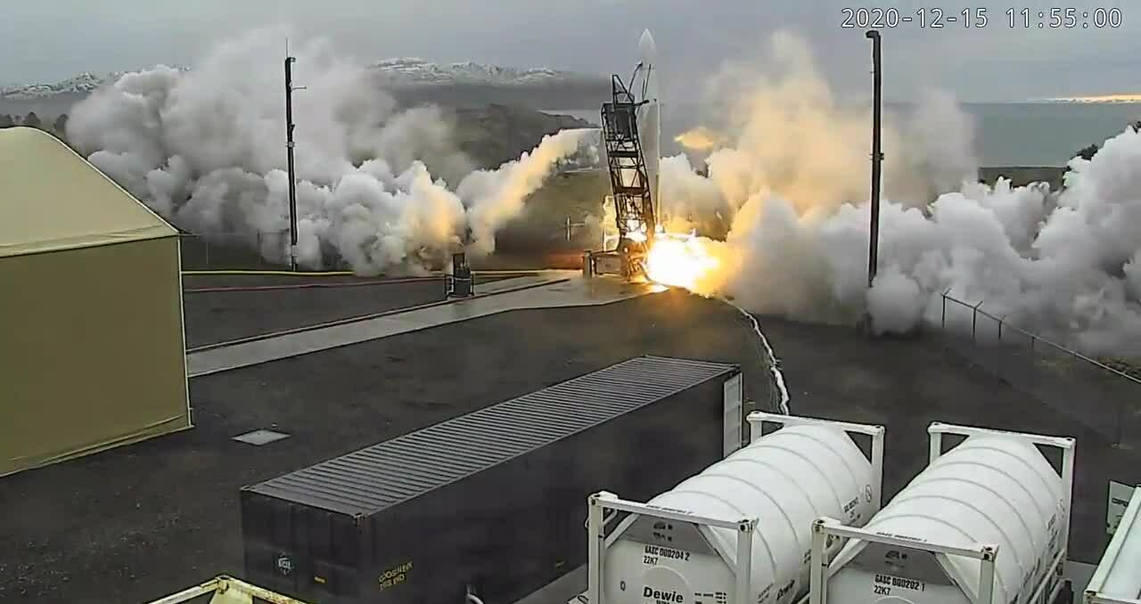 Tên lửa Launch Vehicle 0007 rời khỏi bệ phóng