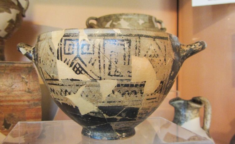 Chiếc cốc Nestor thời Hy Lạp cổ đại có liên quan đến vị thần Aphrodite